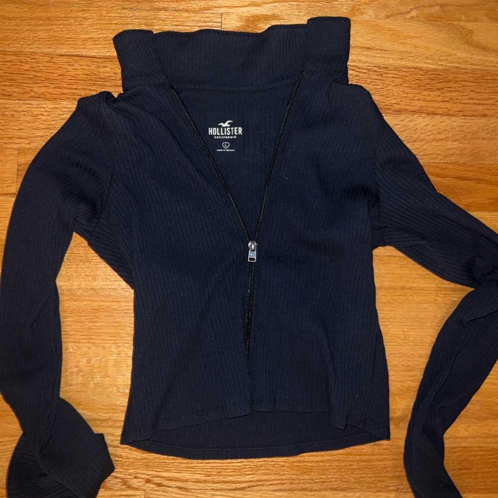 HOLLISTER BLACK ZIP UP